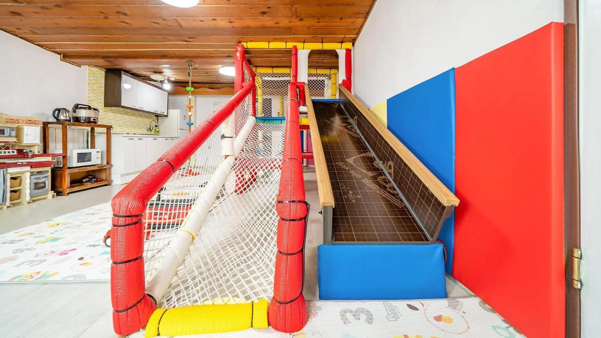 Ganhwa Badabae Beomseon Kids Pension Incheon