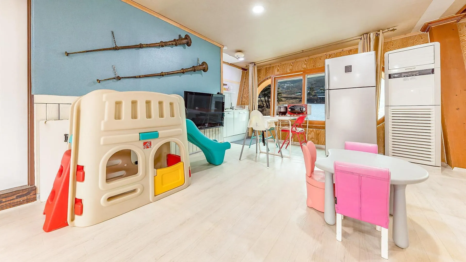 Ganhwa Badabae Beomseon Kids Pension Incheon Korsel